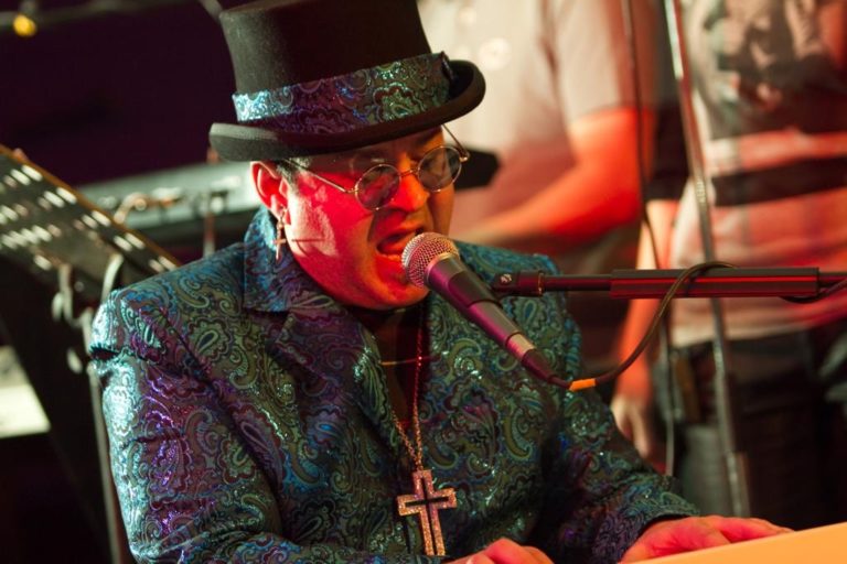 330586034 667602205138925 1517347197731141077 n 768x512